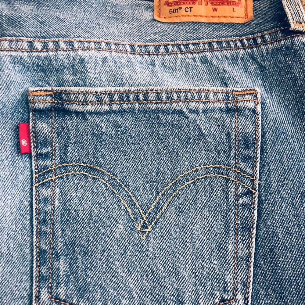 EUC Levi’s 501 Button Fly Boyfriend Jeans - Picture 7 of 8